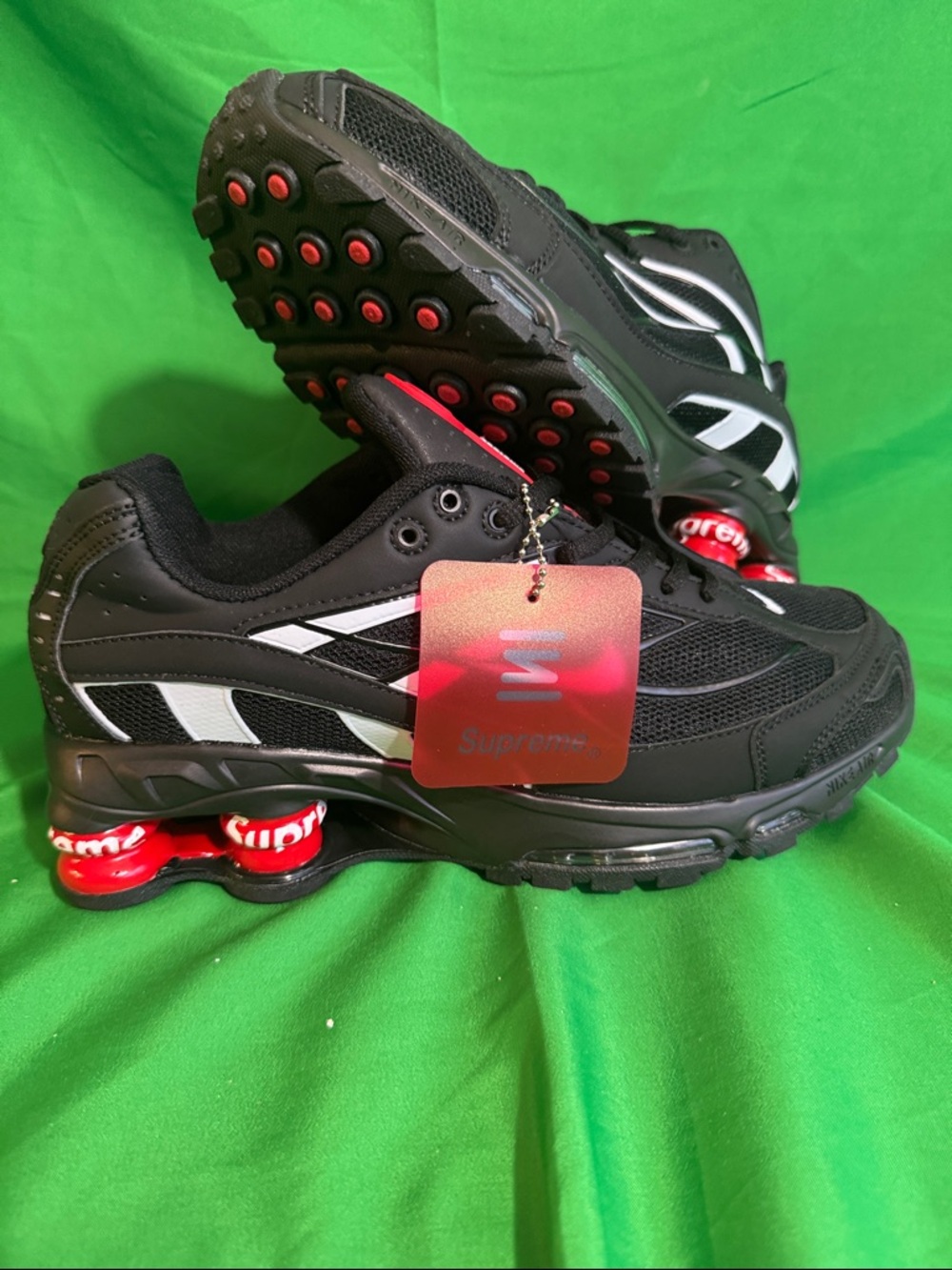 New! “Supreme” x Nike Shox Ride 2 SP in Black/University Red-White.